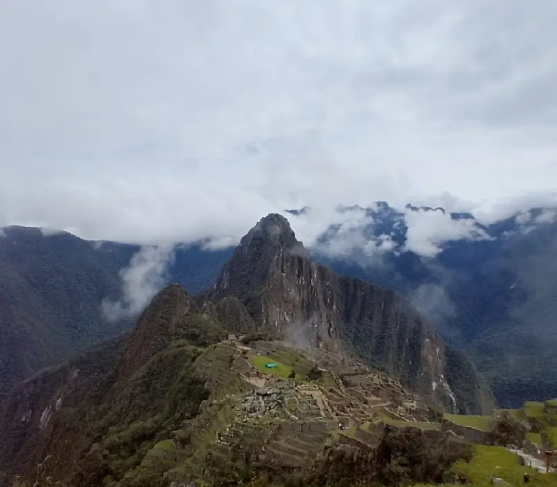 el rostro inca en machu picchu el rostro inca en machu picchu